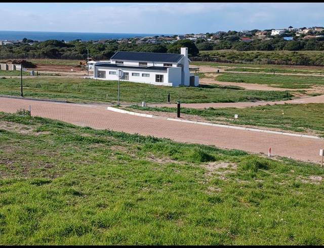 2 BEDROOM HOUSE FOR SALE IN STILBAAI-WES